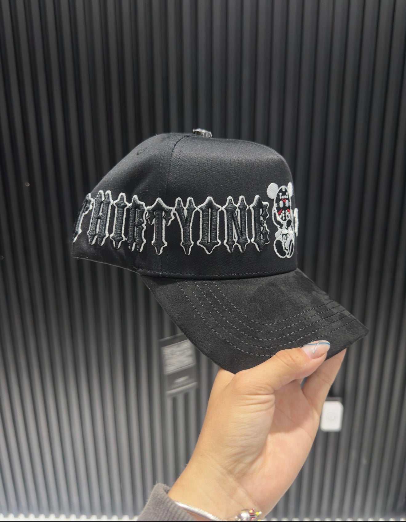 31 hats "Hallowen"