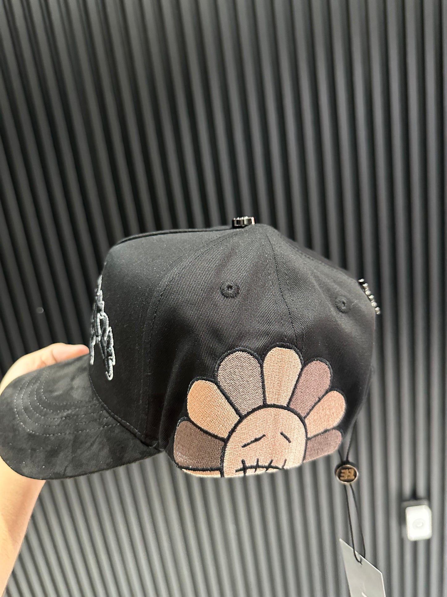 31 hats "Murakami"