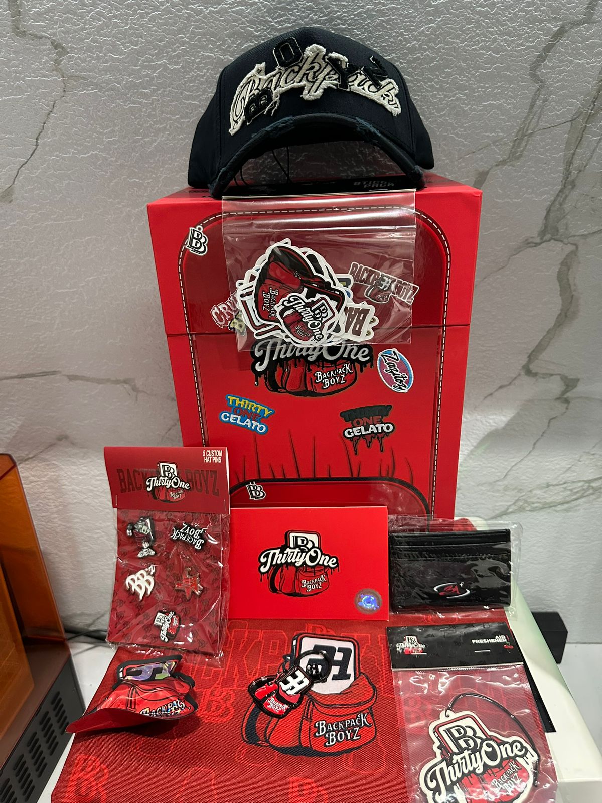 31 hats x bacpack boys “bacpack negra”