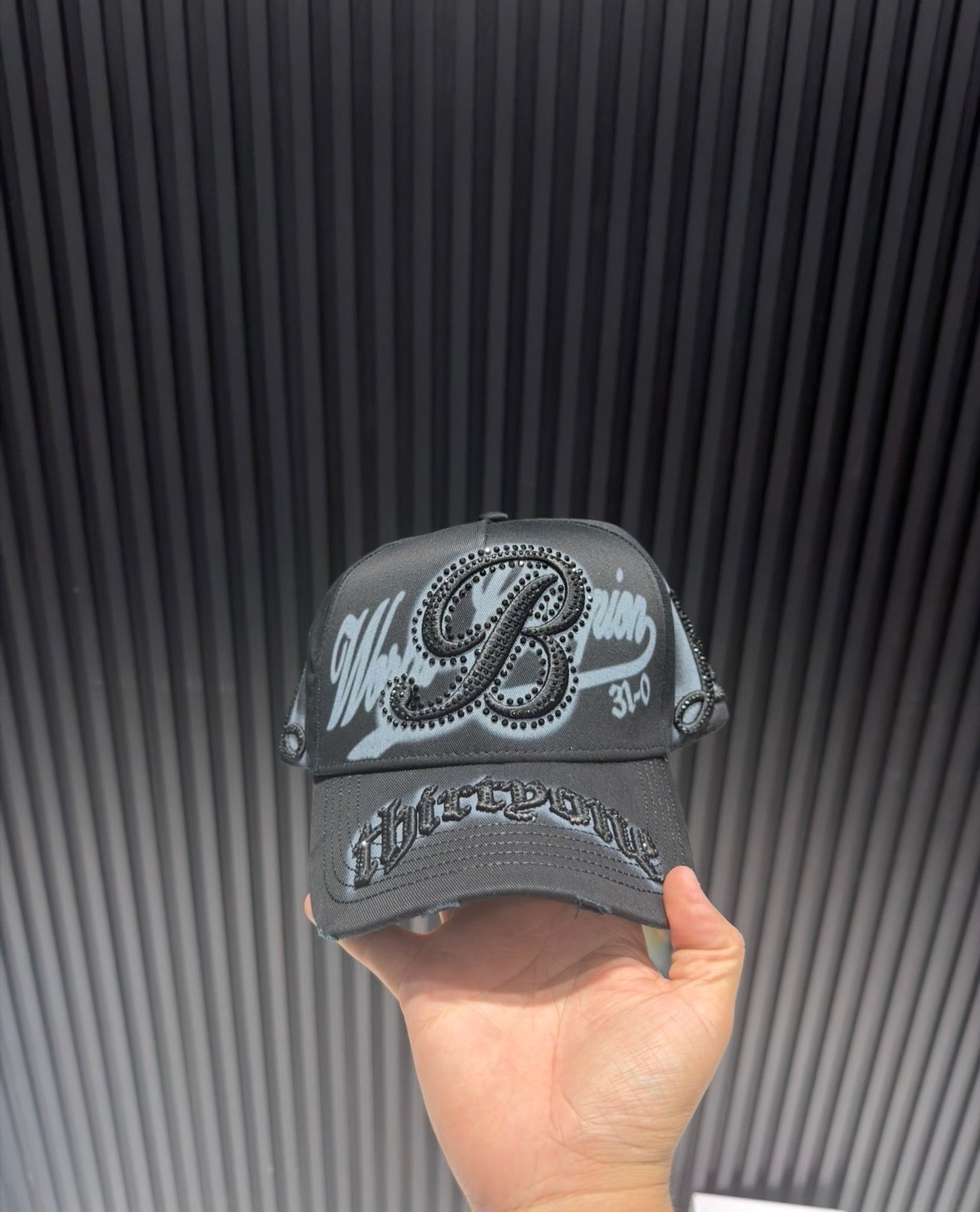 31 hats x Benavidez "31-0"
