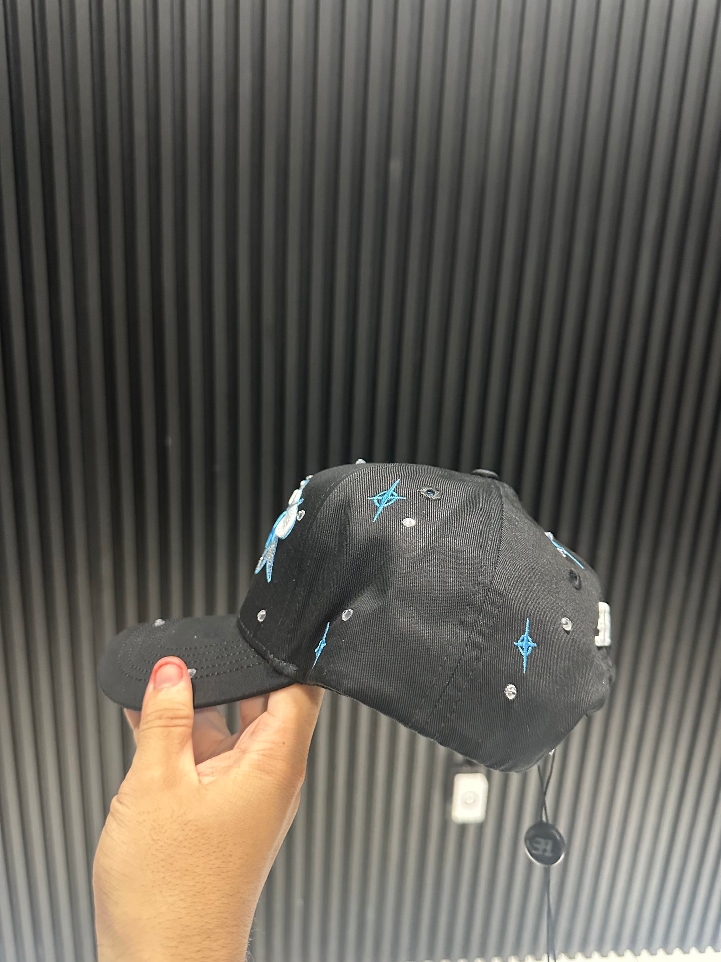 31 hats "T-stars"