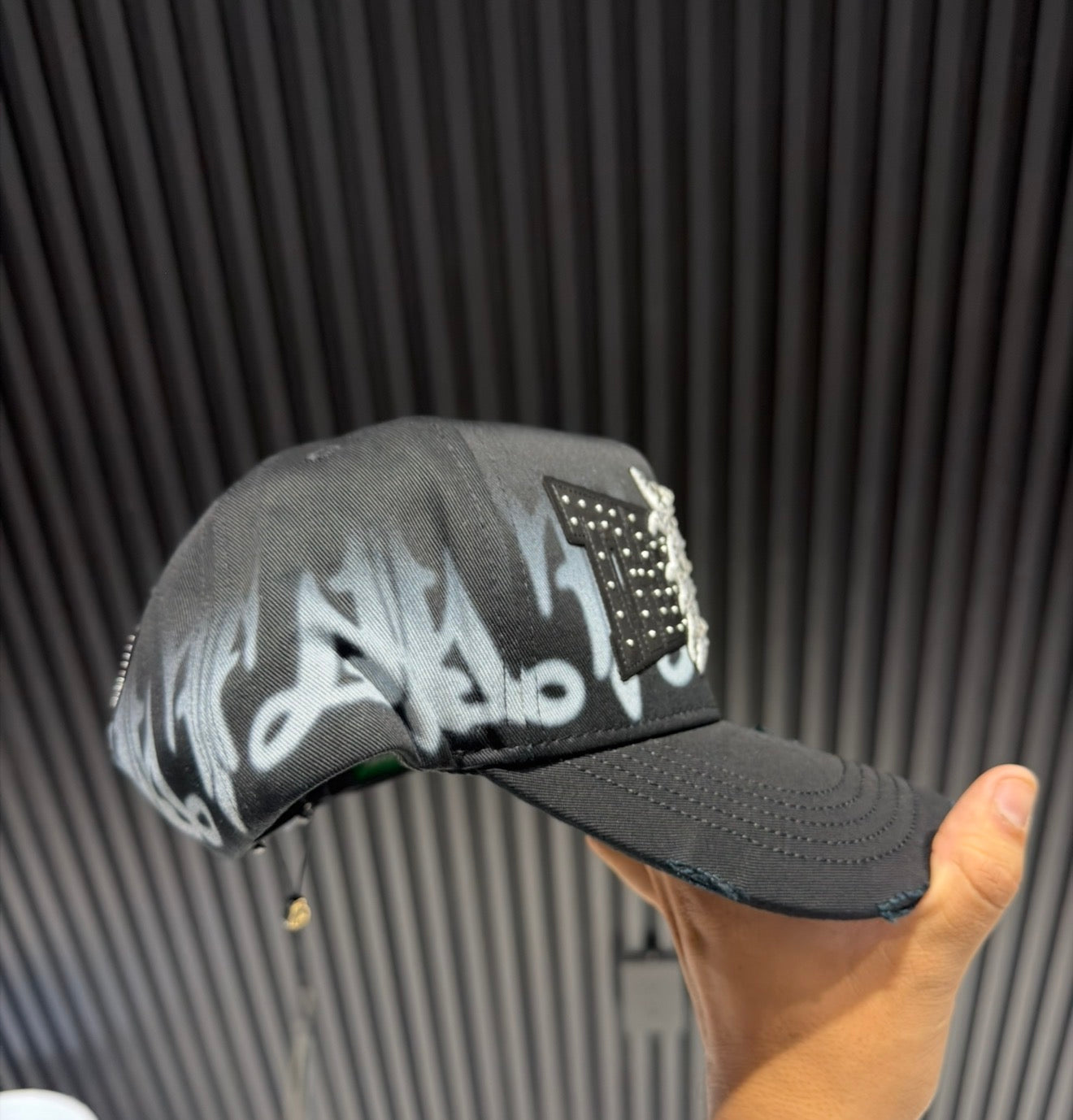31 hats x Benavidez "DB31"
