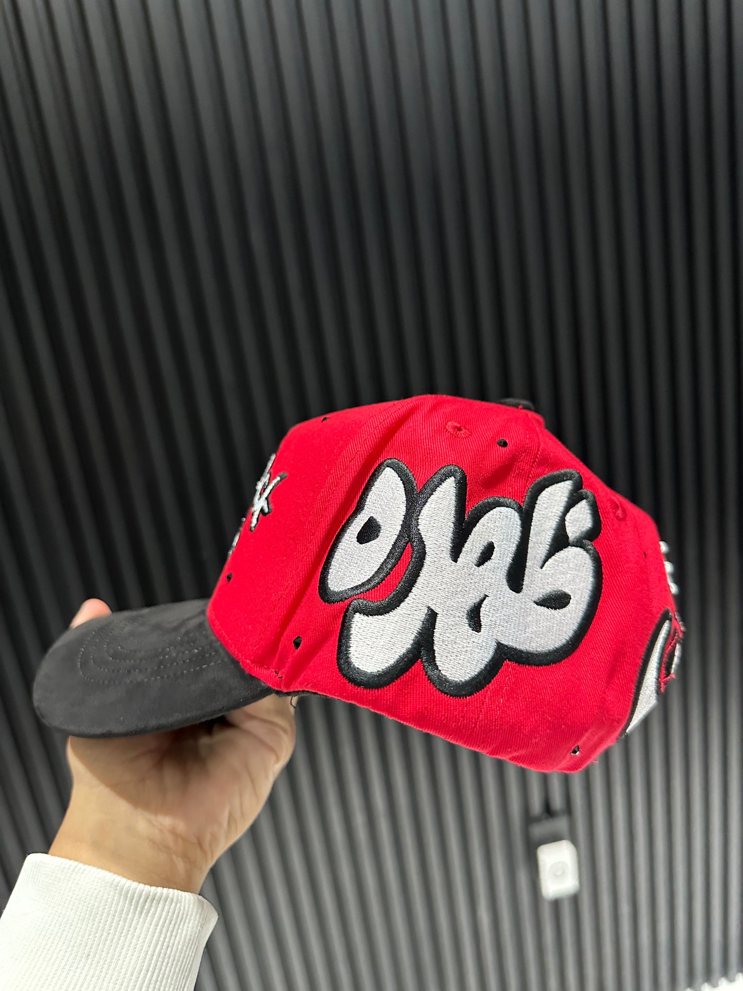 31 hats x bacpack boys “letras árabes”